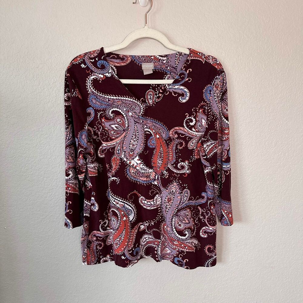 Chico's Paisley V-Neck Top Size 1 US Medium M 3/4 Sleeve Maroon Purple Knit